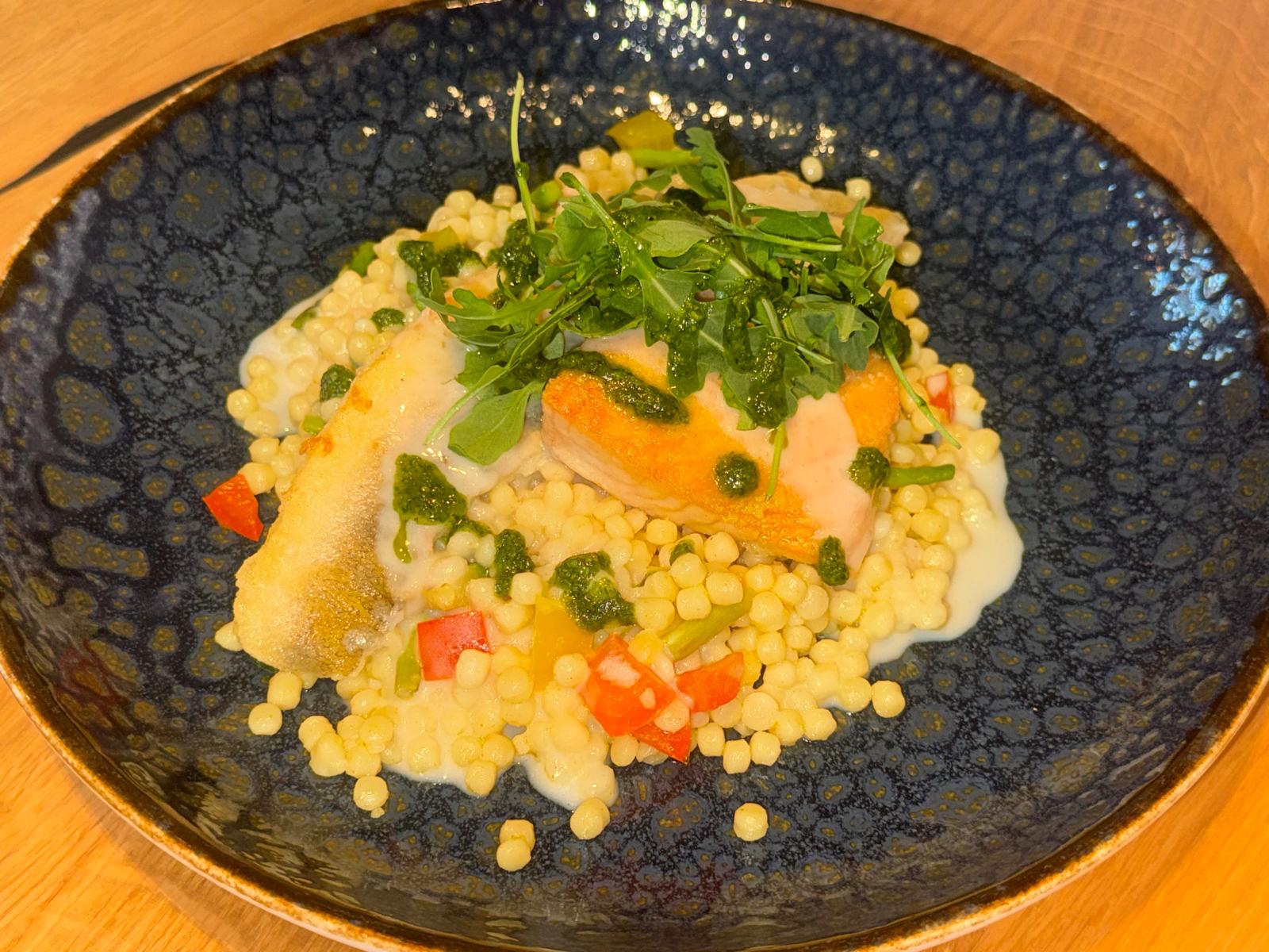 Zander und Lachs auf Couscous